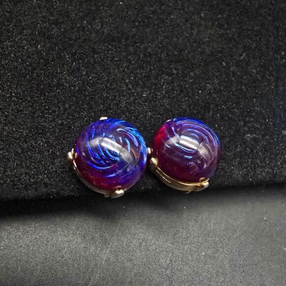 Vintage Dragon's Breath Screw Back Earrings Purple Blue Cabochon - Picture 4 of 8